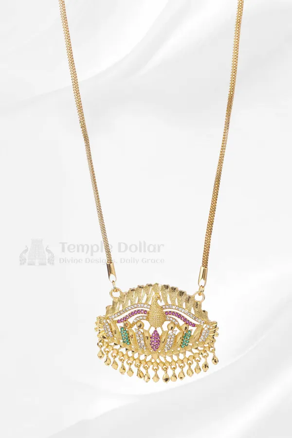 Peacock_On_Lotus_Textured_Pendant_With_V_Link_Chain