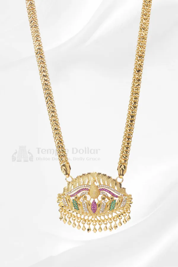 Peacock_On_Lotus_Textured_Pendant_With_Square_Mesh_Chain