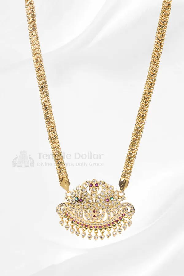 Twin_Peacock_Crescent_Pendant_With_Twisted_Rope_Chain