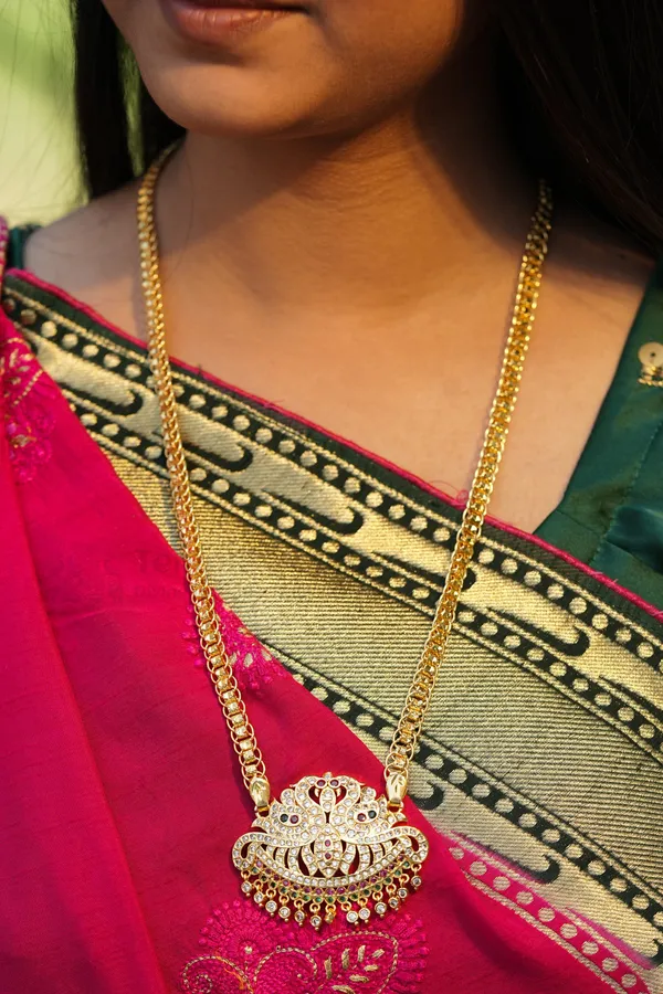 Twin_Peacock_Crescent_Pendant_With_Fancy_Box_Chain