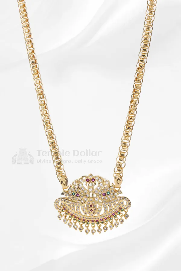 Twin_Peacock_Crescent_Pendant_With_Fancy_Box_Chain