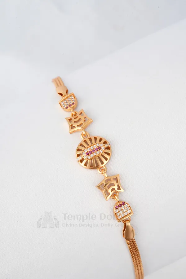 Rose_Gold_Oval_Shield_Link_Bracelet_With_Ruby_Line