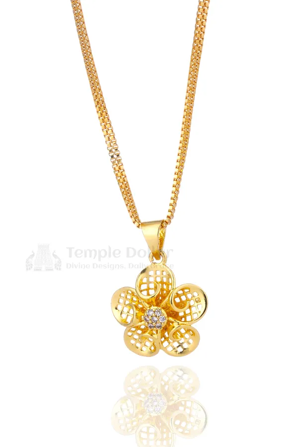 Lattice_Floral_Gold_Pendant