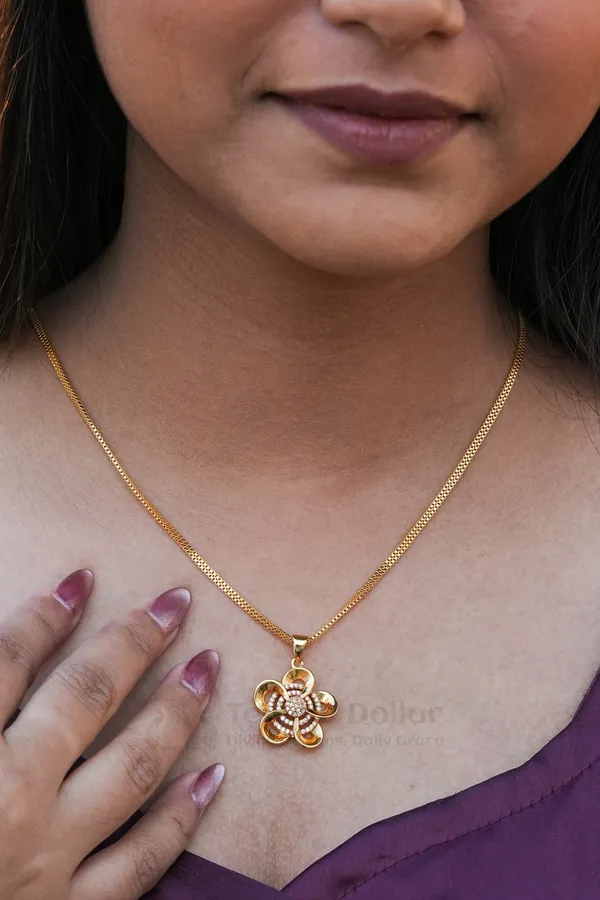 Circular_Ruby_Halo_Pendant