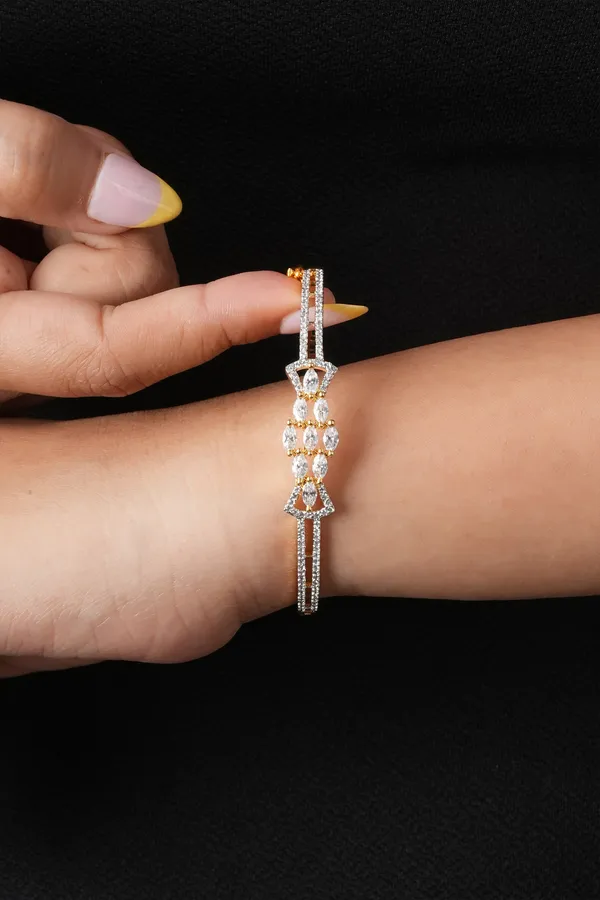 Floral_Cluster_American_Diamond_Gold_Tone_Bracelet