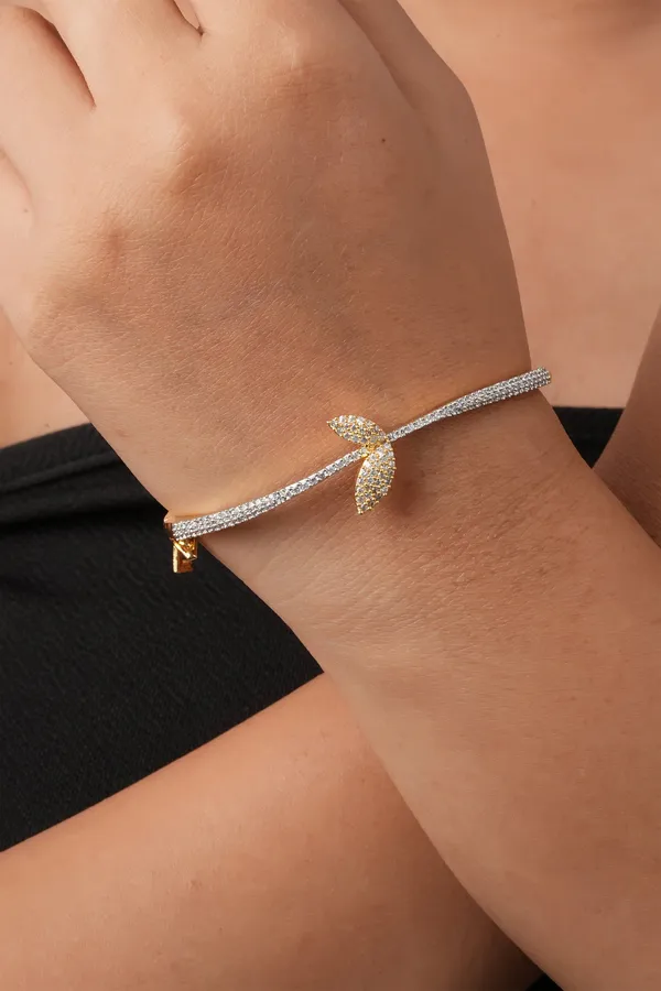 American_Diamond_Sleek_Charm_Bracelet