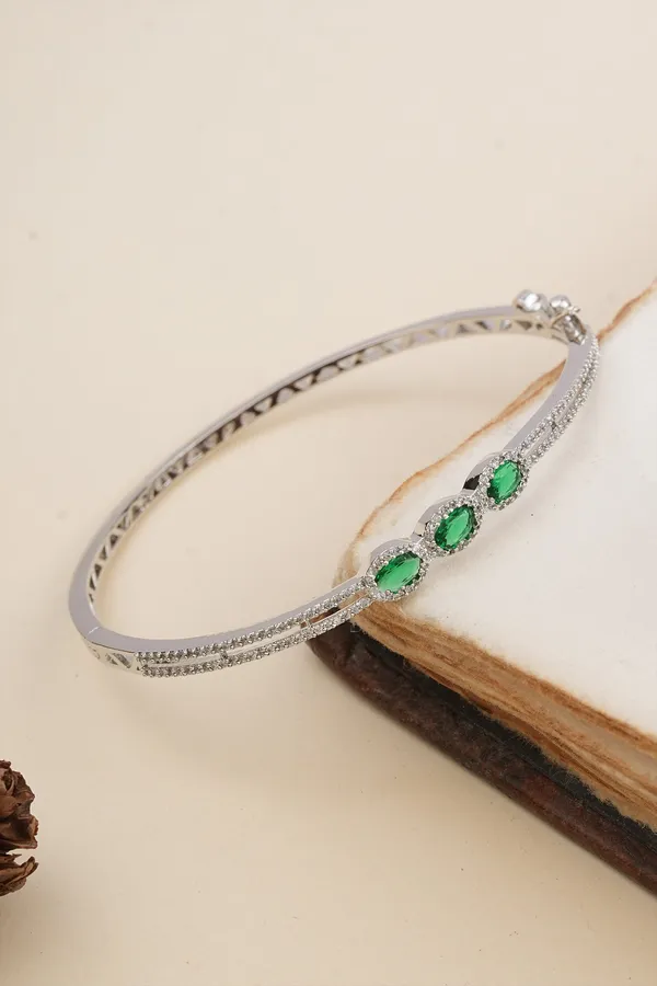 Emerald_Stoned_American_Diamond_Silver_Plated_Bracele