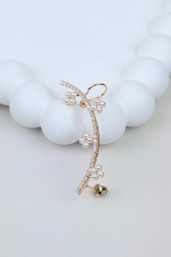 Pearl_And_Crystal_Ear_Cuff