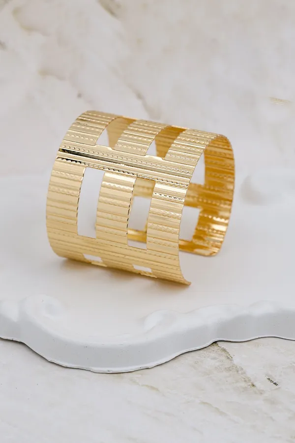 Gold_Gladiator_Statement_Cuff
