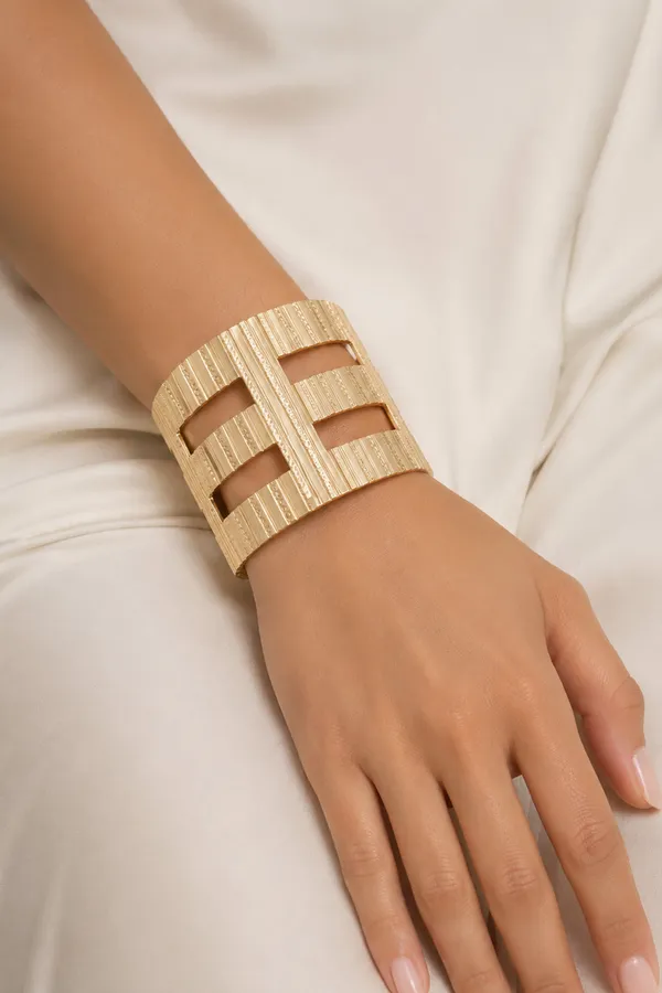 Gold_Gladiator_Statement_Cuff