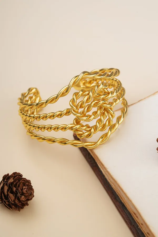Twisted_Wire_Knot_Cuff