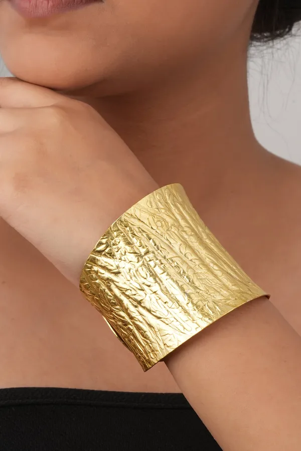 Hammered_Gold_Cuff_Bracelet