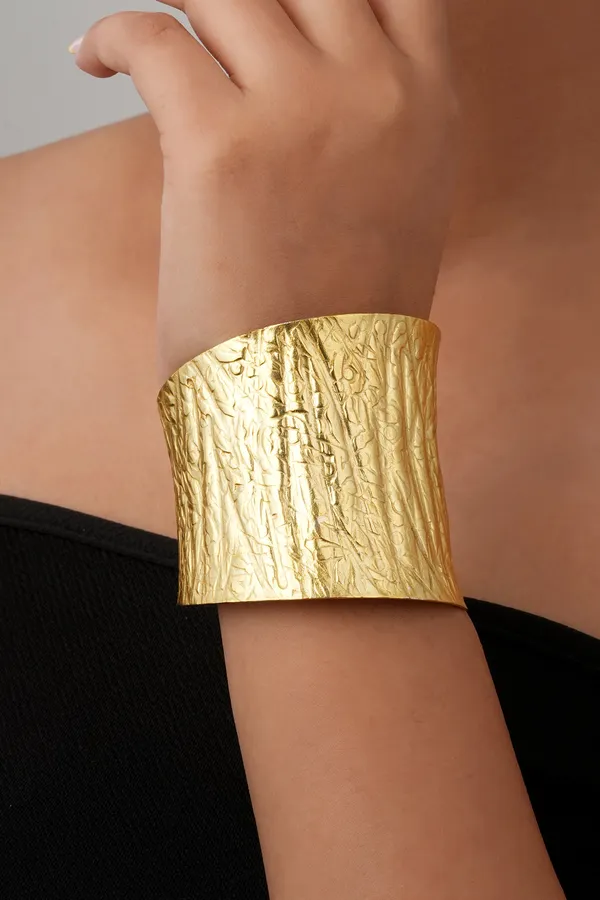 Hammered_Gold_Cuff_Bracelet