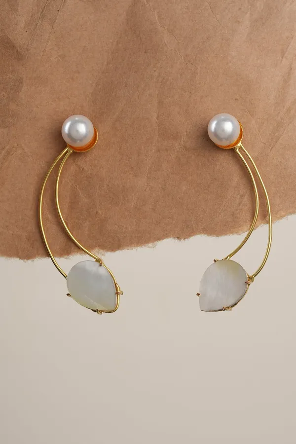 Gold_Toned_Pearl_And_Stone_Studded_Earrings