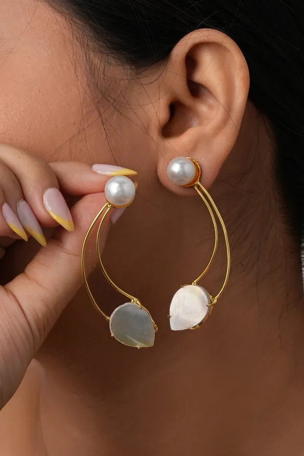 Gold_Toned_Pearl_And_Stone_Studded_Earrings