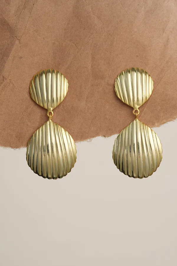 Shell_Shaped_Drop_Earrings