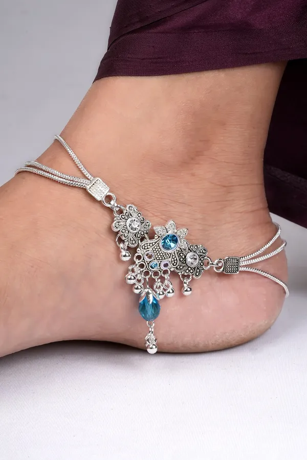 Multi_Strand_Silver_Payal_With_Turquoise_Crystals