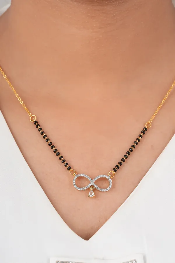 Gold_Infinity_Diamond_Mangalsutra_Necklace_For_Women