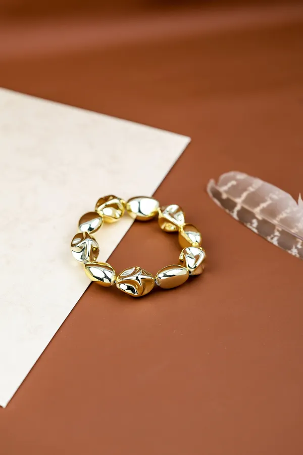 Gold_Sculptural_Pebble_Bracelate