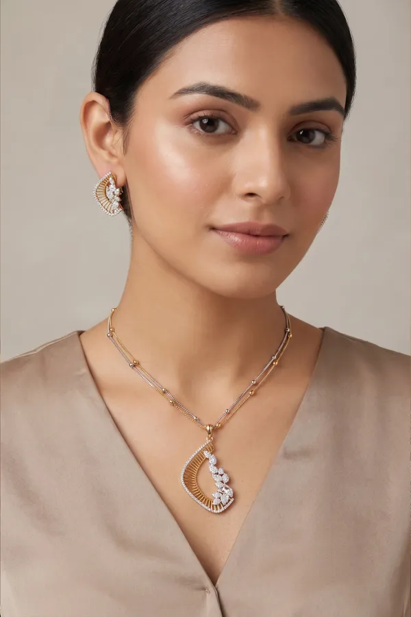 Luxury_Crescent_Cz_Pendant_Set_For_Women