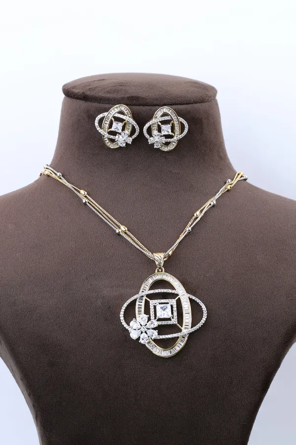 Elegant_Orbit_Cz_Pendant_Set_For_Women