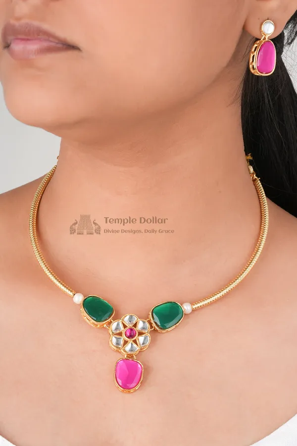 Kundan_Floral_Fusion_Necklace_Earring_Set