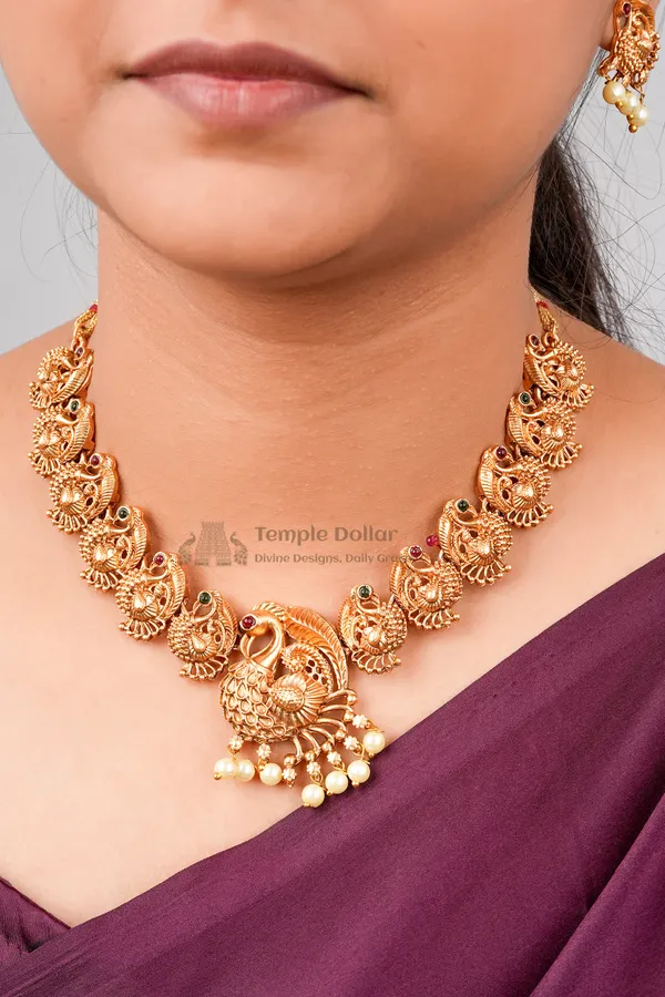 Peacock_Pearl_Antique_Gold_Set
