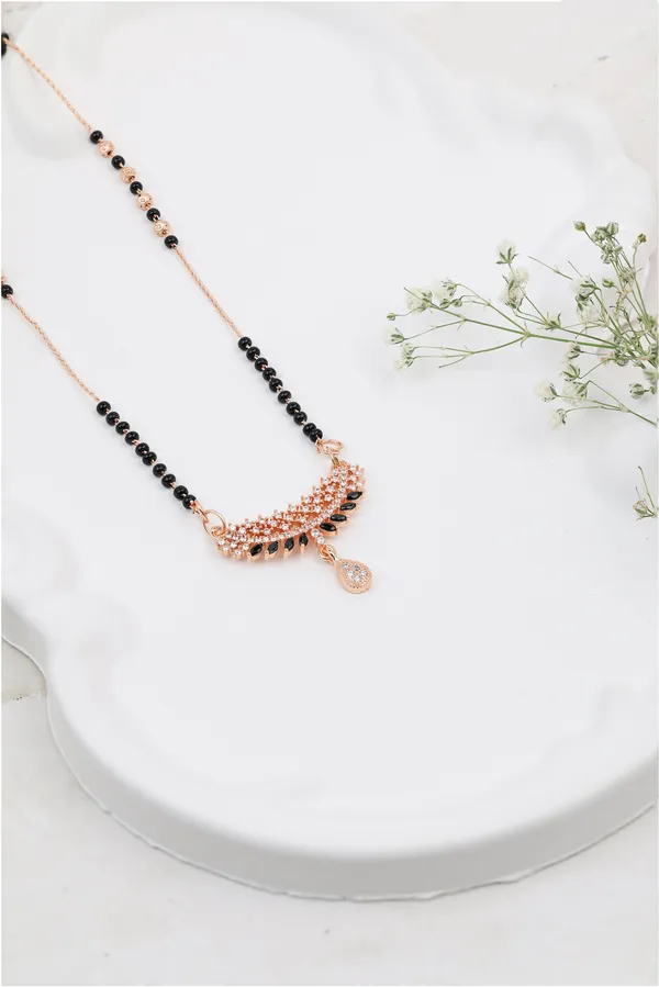 Rose_Gold_Bouquet_Diamond_Mangalsutra_Necklace_For_Women