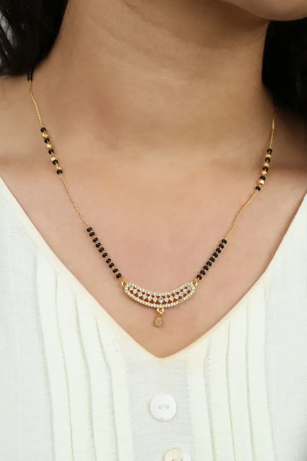 Gold_Curved_Bar_CZ_Pendant_with_Drop_Mangalsutra_Necklace_