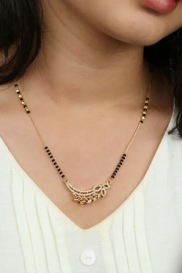 Gold_Curved_Leaf_CZ_Pendant_Mangalsutra_Necklace