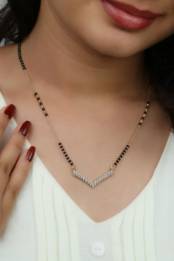 Gold_V-Shape_CZ_Pendant_Mangalsutra_Necklace