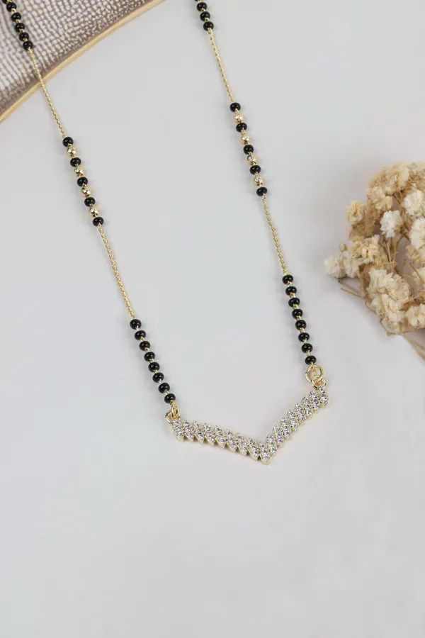 Gold_V-Shape_CZ_Pendant_Mangalsutra_Necklace