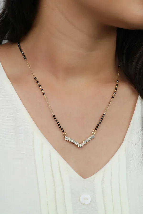 Gold_V-Shape_CZ_Pendant_Mangalsutra_Necklace