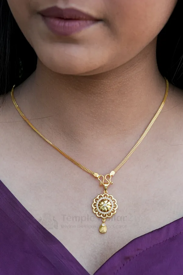 Pendant_Chain_for_Women_|_Round_AD_Stone_Daily_Wear_Gold_Necklace