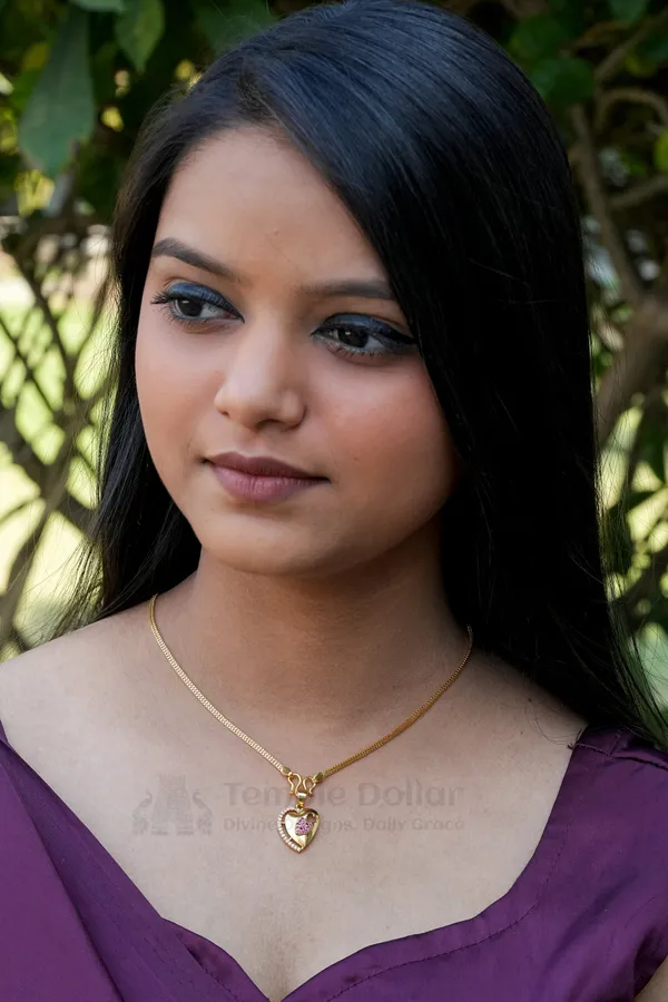 Pendant_Chain_for_Women_|_Heart_Diamond_Daily_Wear_Necklace