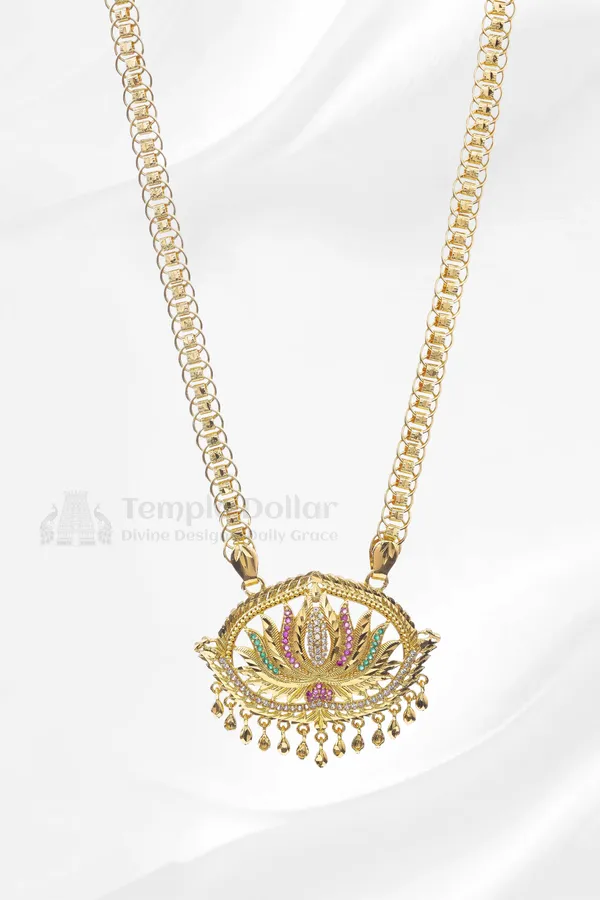 Oval_Lotus_Pendant_with_Mugappu_Chain