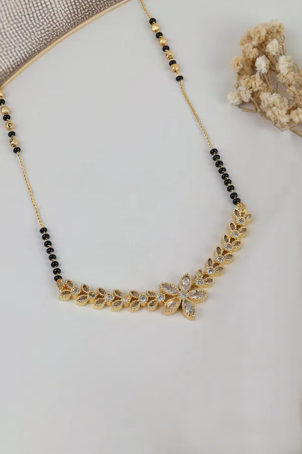 Dainty_Gold_Mangalsutra_-_Floral_Leaf_CZ_Pendant_Daily_Wear_Necklace