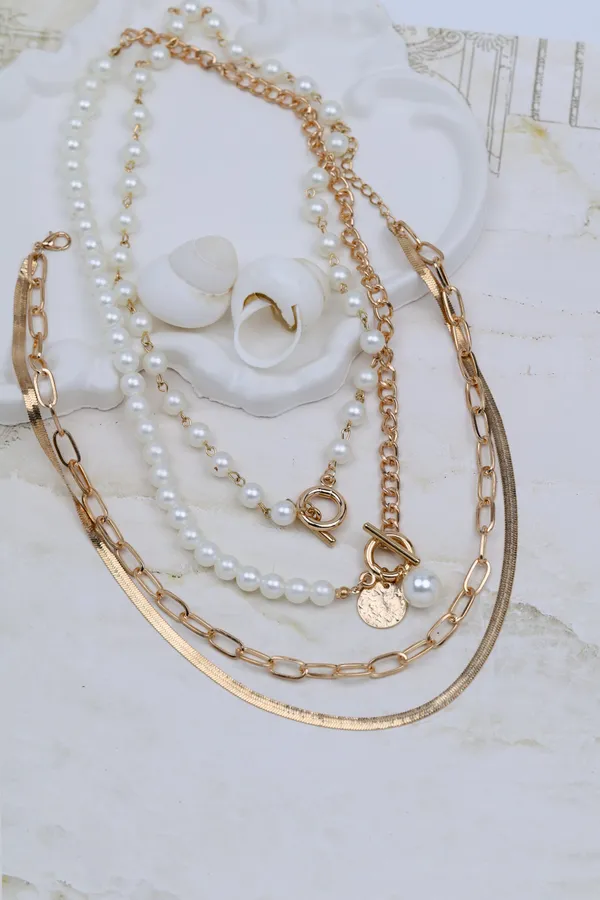 Joker_&_Witch_Alluring_Pearl_and_Gold_Chain