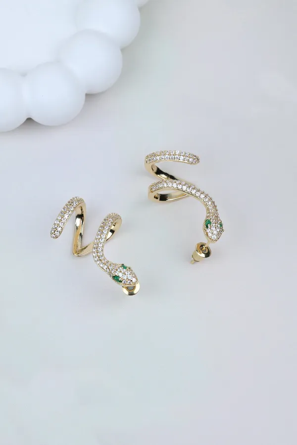 Snake_Shaped_Ear_Cuff