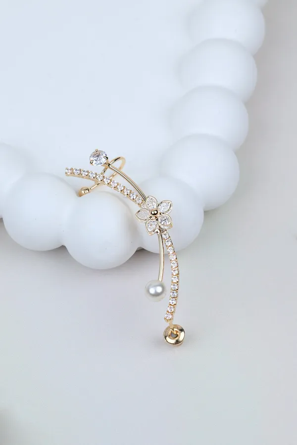 Floral_Ear_Golden_Cuff