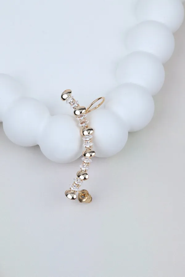 Luxe_Gold-tone_&_Crystal_Arc_Ear_Cuff
