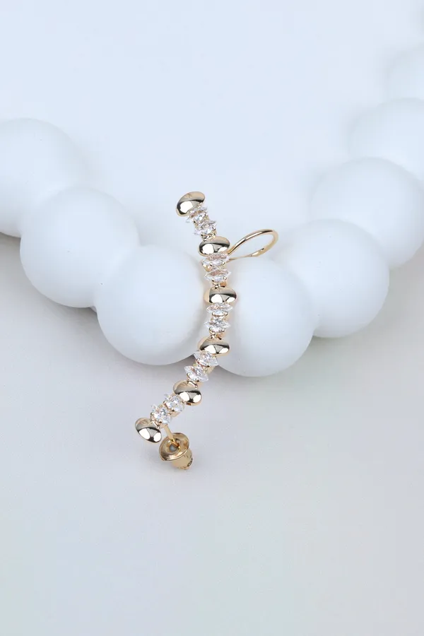 Luxe_Gold-tone_&_Crystal_Arc_Ear_Cuff