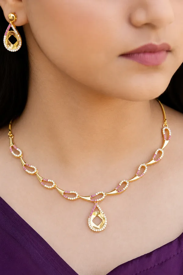 Ruby_Kemp_Teardrop_Choker_Set_Traditional_Wedding_Wear