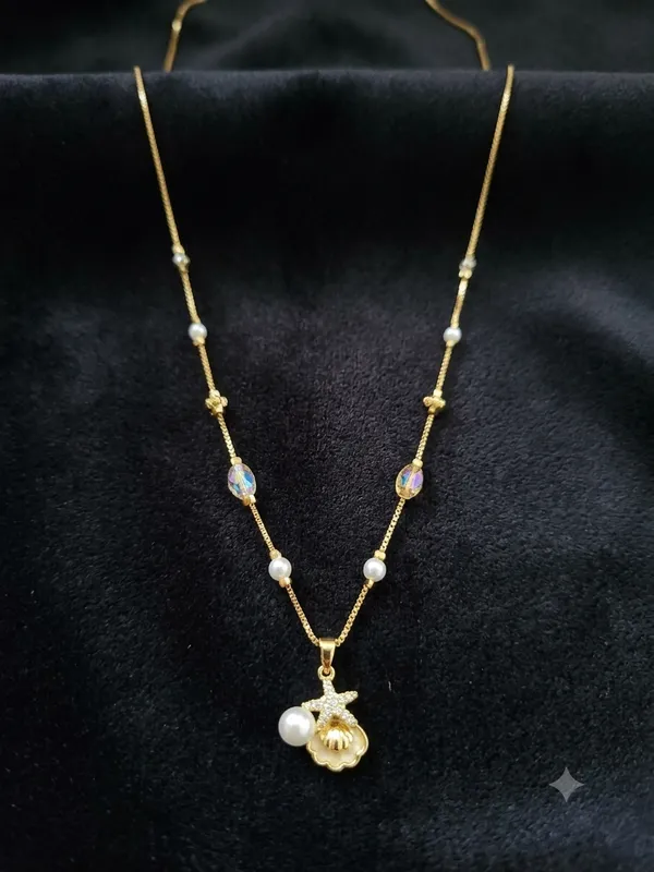 Multicolor_Pearl_Beaded_Shell_Pendant_Necklace_For_Women