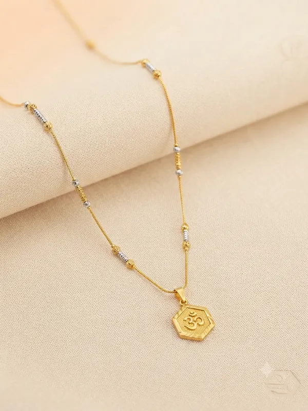 Multicolor_Om_Hexagonal_Pendant_Chain_Necklace_For_Women