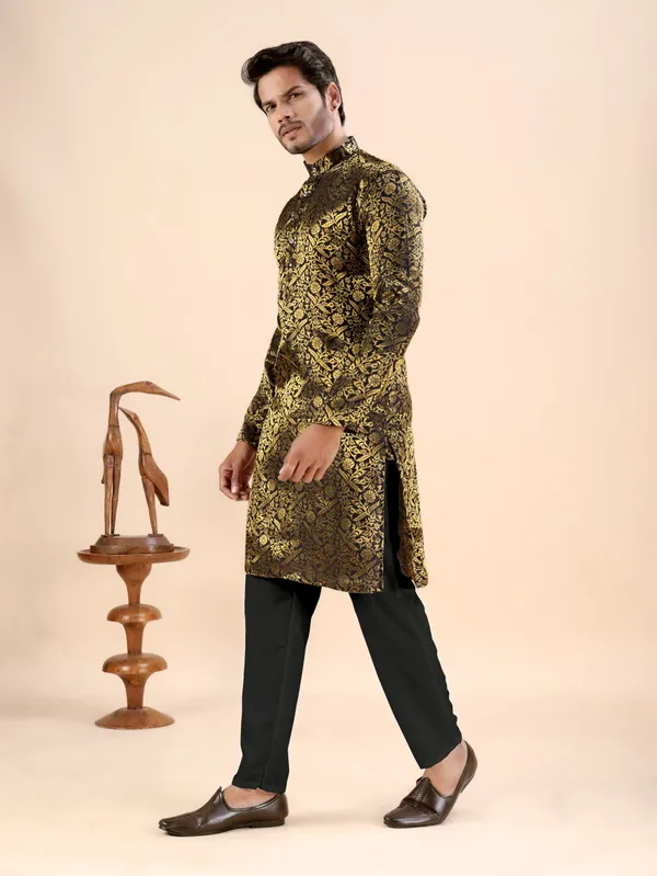 Black_And_Gold_Floral_Banarasi_Silk_Kurta_For_Men