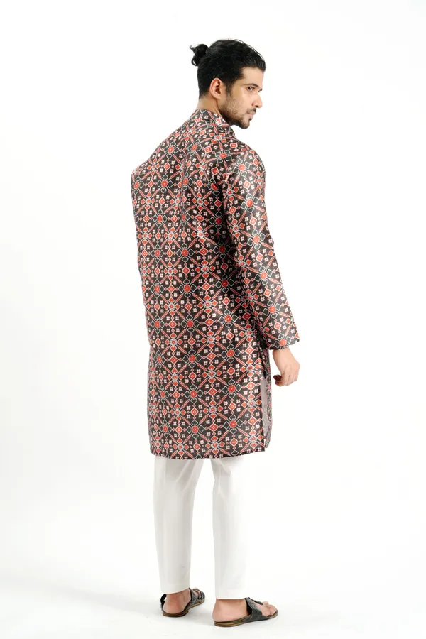 Black_And_Red_Silk_Printed_Kurta_For_Men