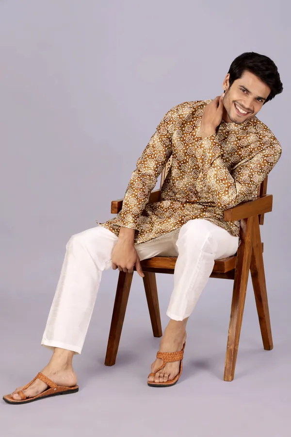Brown_Circle_Print_Crochet_Bandhani_Kurta_For_Men