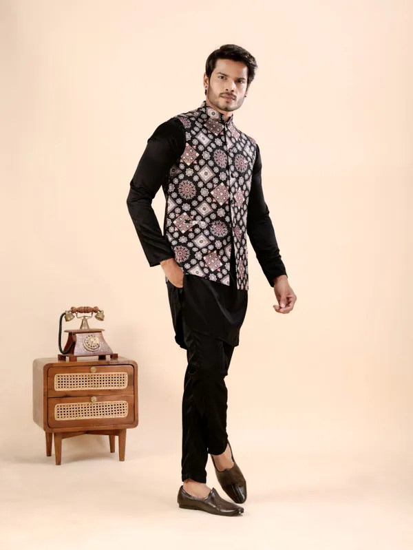 Men_Jacket_Black_Print