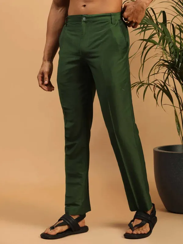 Men_Pant_Dark_Green